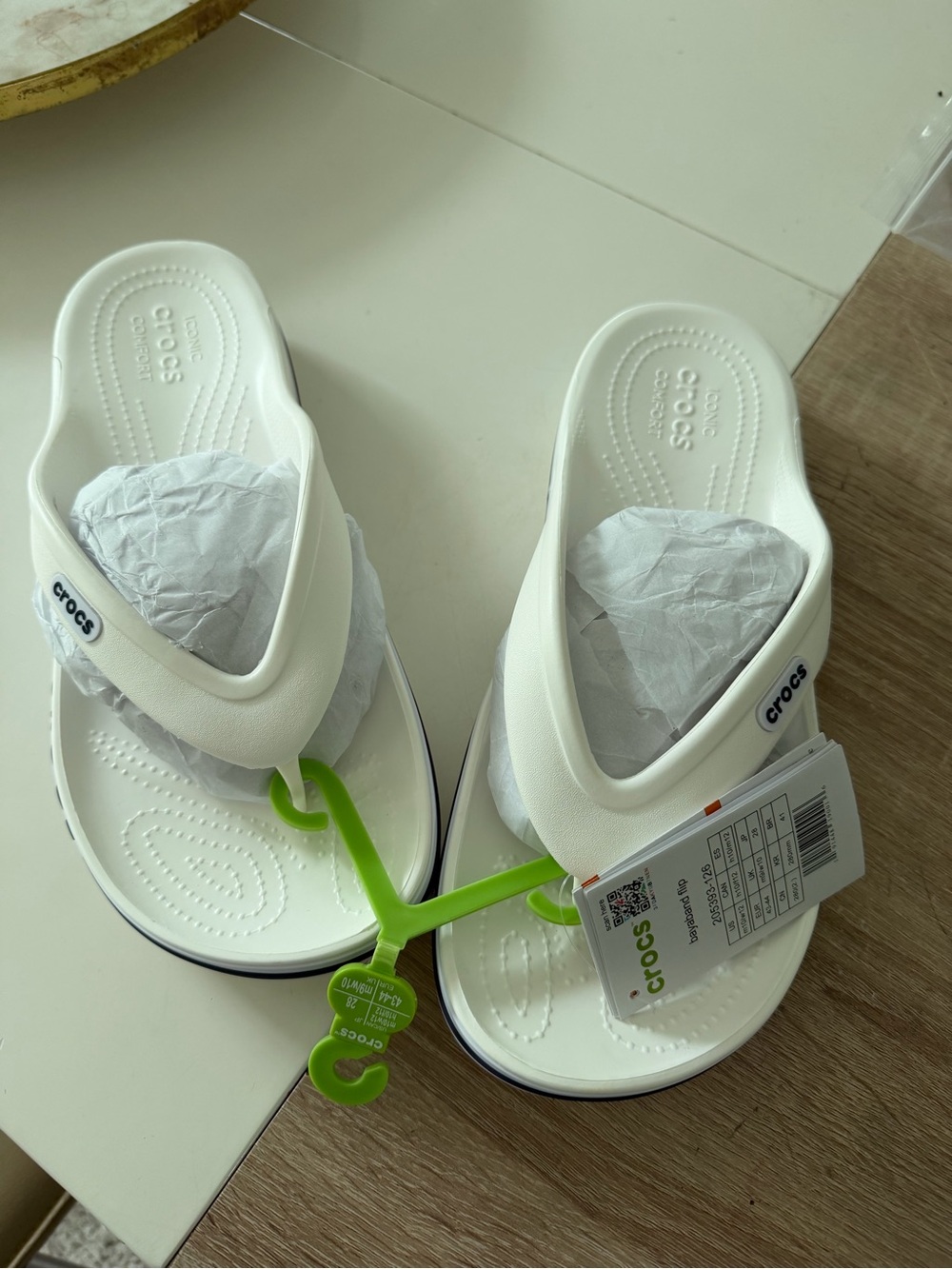 CROCS Kids White Foam Flip Sandals